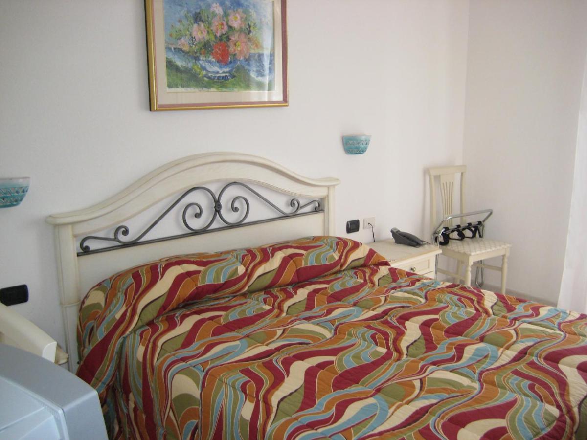 Scano Comfort Inn Santa Teresa Gallura Eksteriør bilde