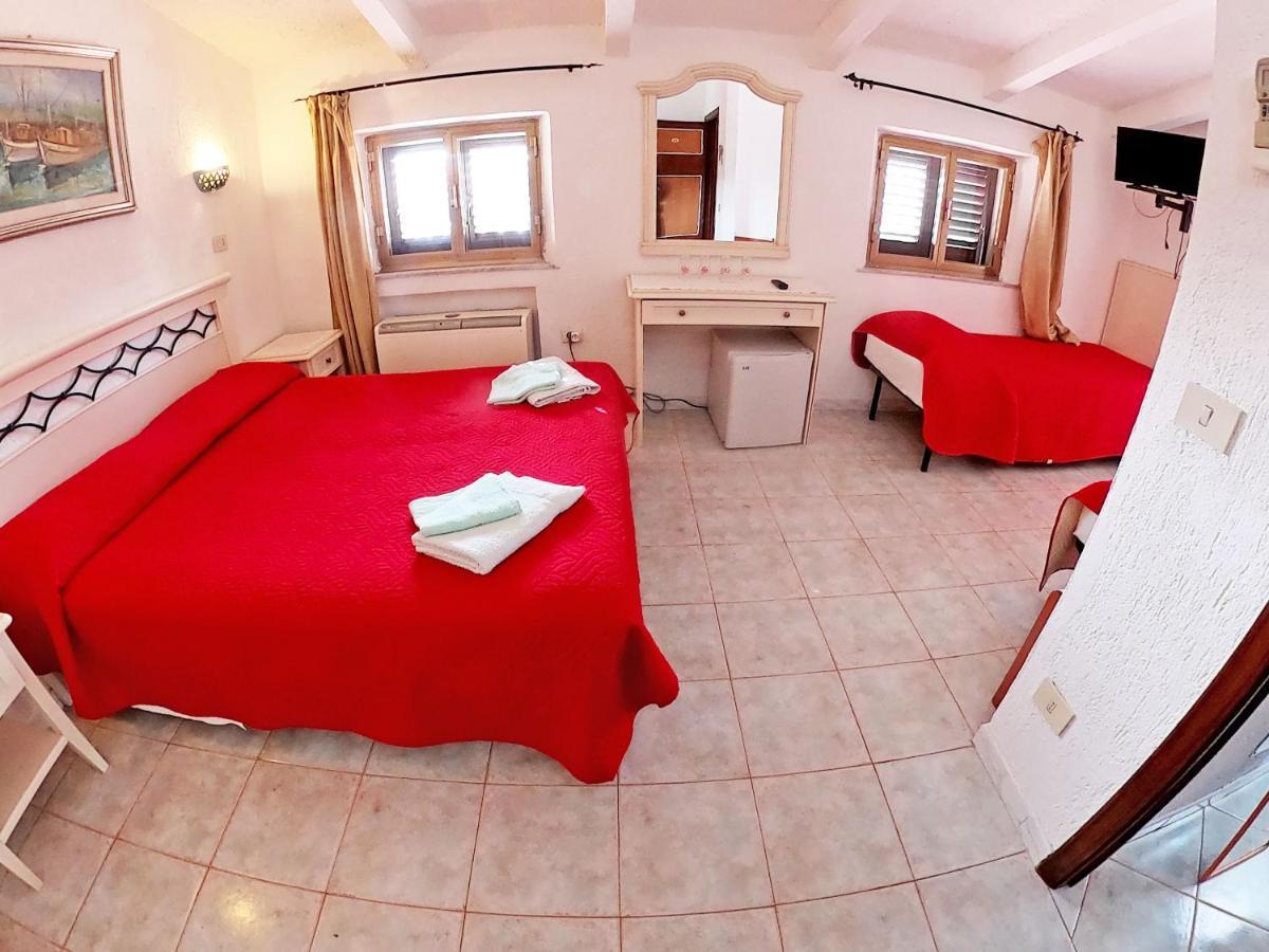 Scano Comfort Inn Santa Teresa Gallura Eksteriør bilde