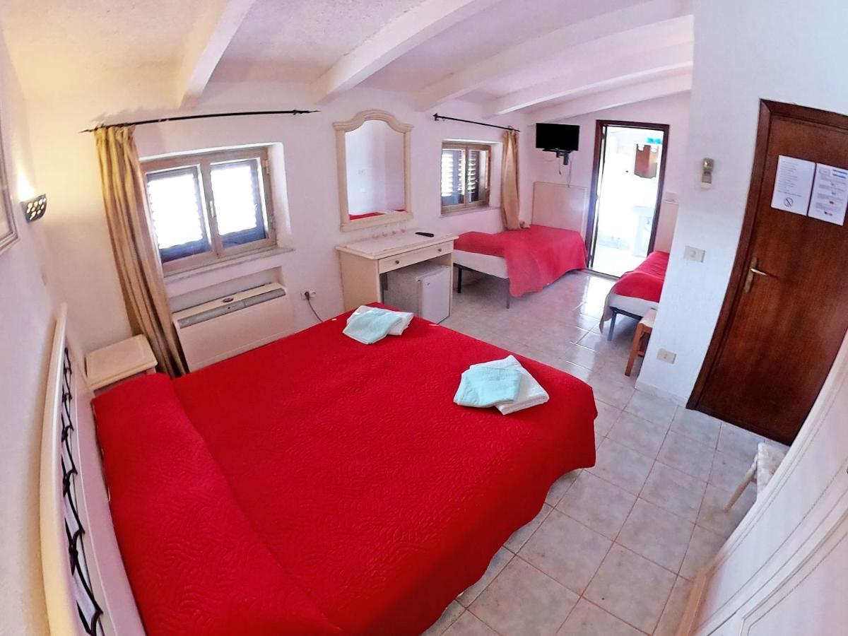 Scano Comfort Inn Santa Teresa Gallura Eksteriør bilde