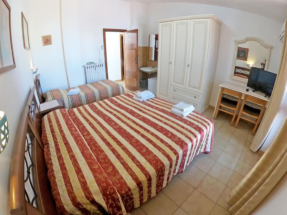 Scano Comfort Inn Santa Teresa Gallura Eksteriør bilde