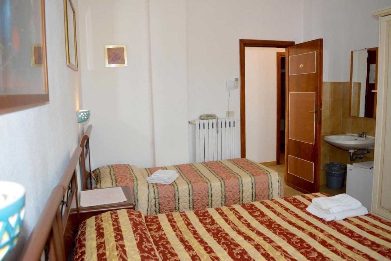 Scano Comfort Inn Santa Teresa Gallura Eksteriør bilde