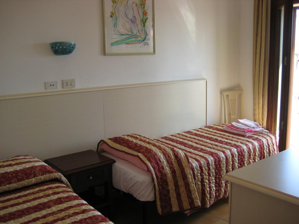 Scano Comfort Inn Santa Teresa Gallura Eksteriør bilde