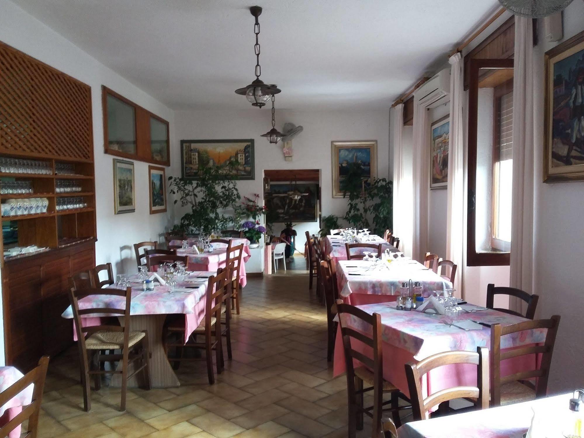 Scano Comfort Inn Santa Teresa Gallura Eksteriør bilde